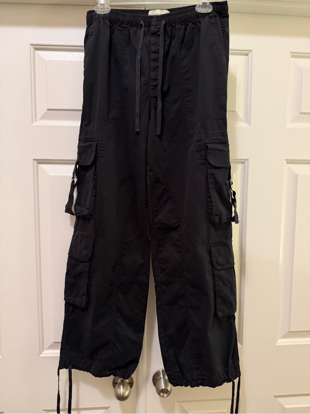 Abercrombie & Fitch Black High Rise Cargo Pants Size S